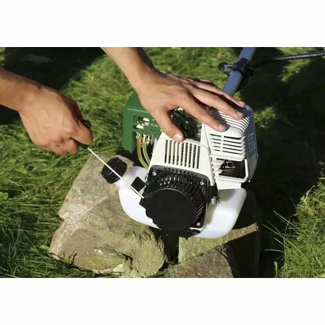 Débroussailleuse à Essence - GM 4T-700 + Masque De Protection GartenMeister 4 Débroussailleuse à Essence - GM 4T-700 + Masque De Protection GartenMeister – Image 2