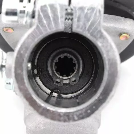 TINOR Renvoi D'angle Debroussailleuse 26mm /28mm, Tête D'engrenage Debroussailleuse Universelle Boîte De Vitesse De Tondeuse à Gazon Pour Coupe Herbe/Tronconneuse (26mm, Rond De 9 Dents) 5 TINOR Renvoi D'angle Debroussailleuse 26mm /28mm, Tête D'engrenage Debroussailleuse Universelle Boîte De Vitesse De Tondeuse à Gazon Pour Coupe Herbe/Tronconneuse (26mm, Rond De 9 Dents) – Image 3